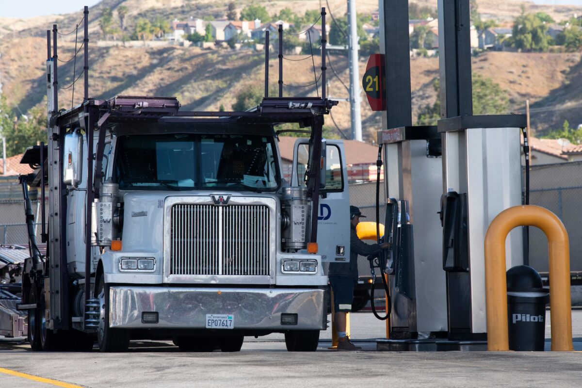 pilot truck stop houston tx